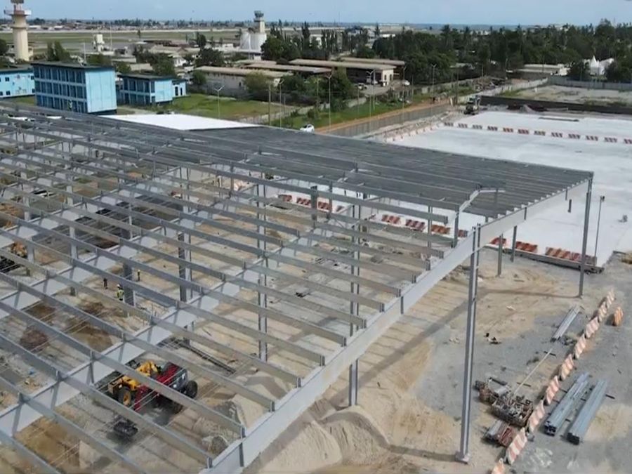 Centaures Routiers logistics platform, Airport Zone, Abidjan — 9,000 m²